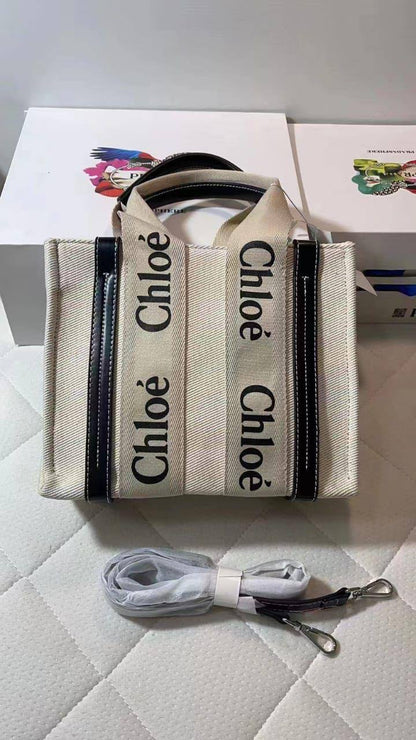 🎉 Discount 🎊 Alo / Chloe / Gucci / coach
1️⃣ First quality
Size : 50 ~ 23 * 18 cm

70 dhs🇦🇪🇦🇪

Zain115
♥️♥️♥️