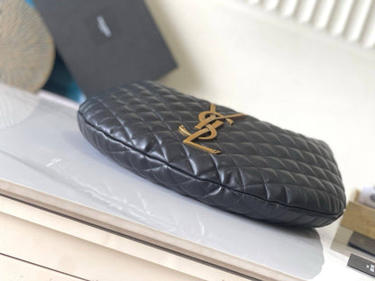 YSL 

COPY ONE 

NEW CAME 

BIG SIZE 
135 dhs🇦🇪🇦🇪

Zain39
♥️♥️♥️