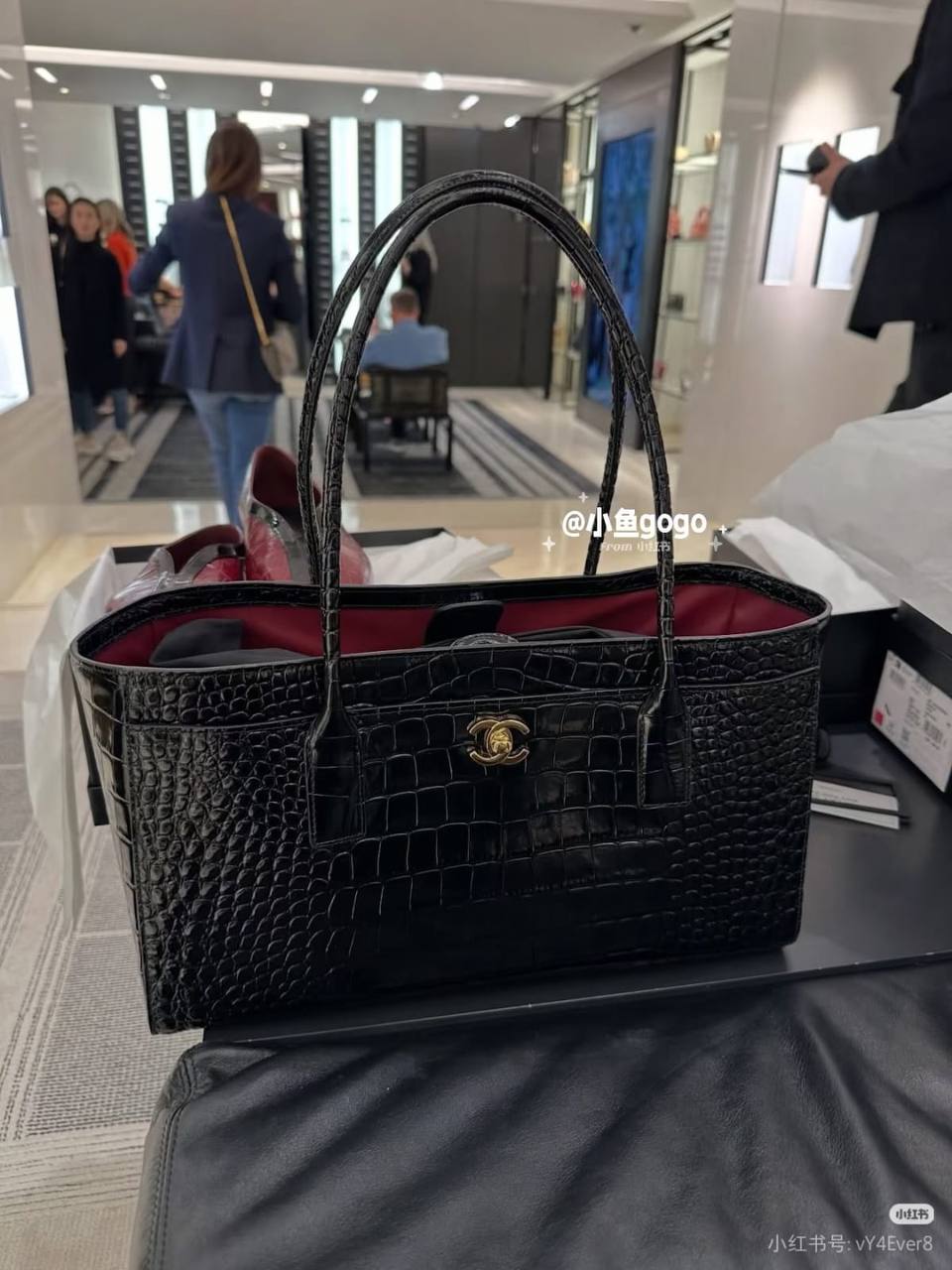 Chanel
Master🌺🌺
380 dhs✅

Zain10
♥️♥️♥️