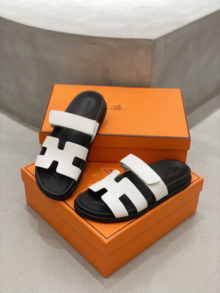 NEW CAME

HERMES Lady slipper🥿
Withbox & Paper Bag🛍️

Size: 36 TO 41 🎉

100 dhs🇦🇪🇦🇪
Zain40
♥️♥️♥️