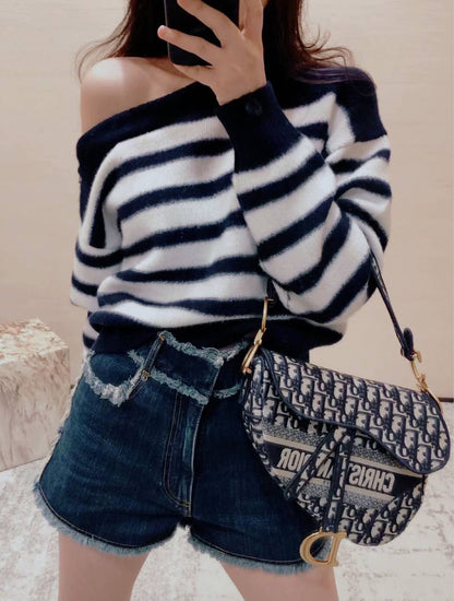 DIOR 
 HIGH QUALITY 
WITH BOX 
🎁🎁🎁

120 dhs✅

Zain39
♥️♥️♥️