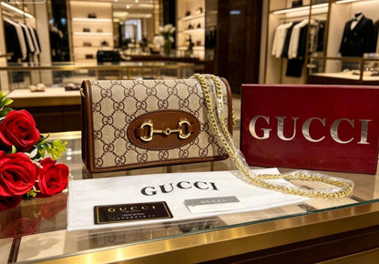 Gucci
100 dhs✅
with box
Size：19cm

Zain07
♥️♥️♥️