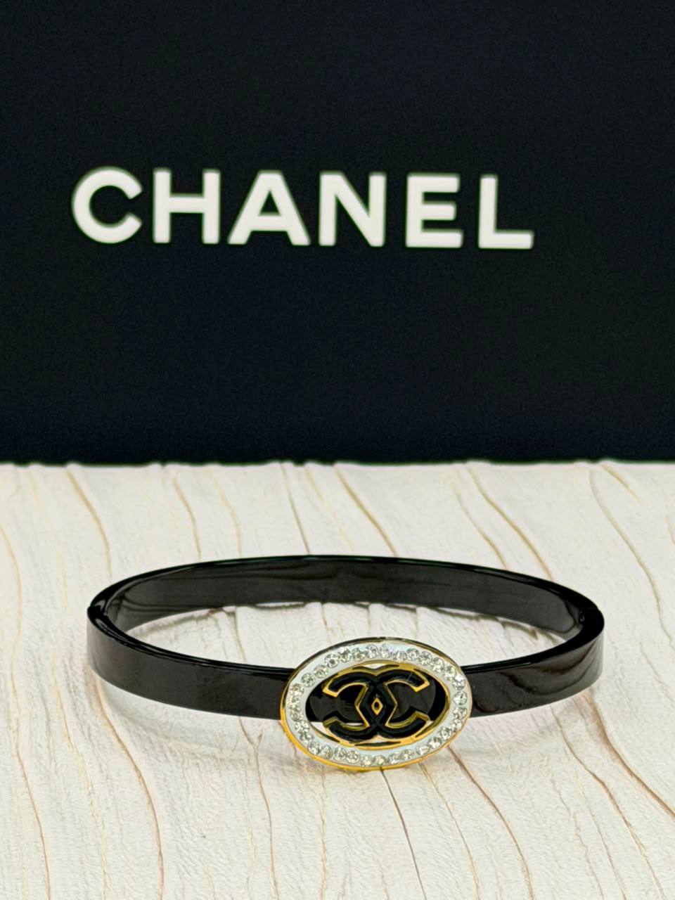 Stainless steel🍁 

Bangle ✨

 Non turnish💕

20 dhs🇦🇪🇦🇪

Zain263
♥️♥️♥️