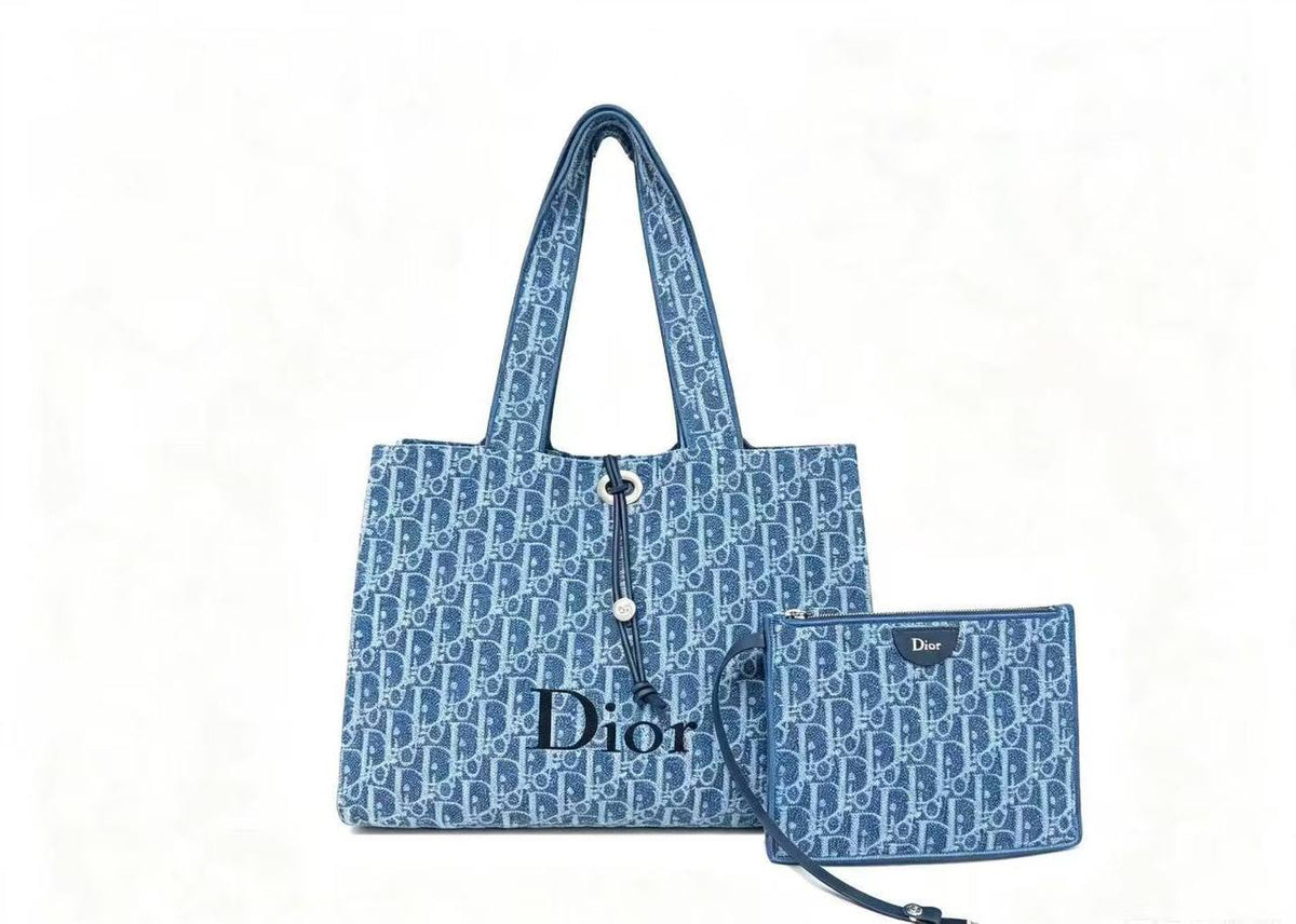 Dior

310 dhs🇦🇪🇦🇪🇦🇪

Zain153
♥️♥️♥️