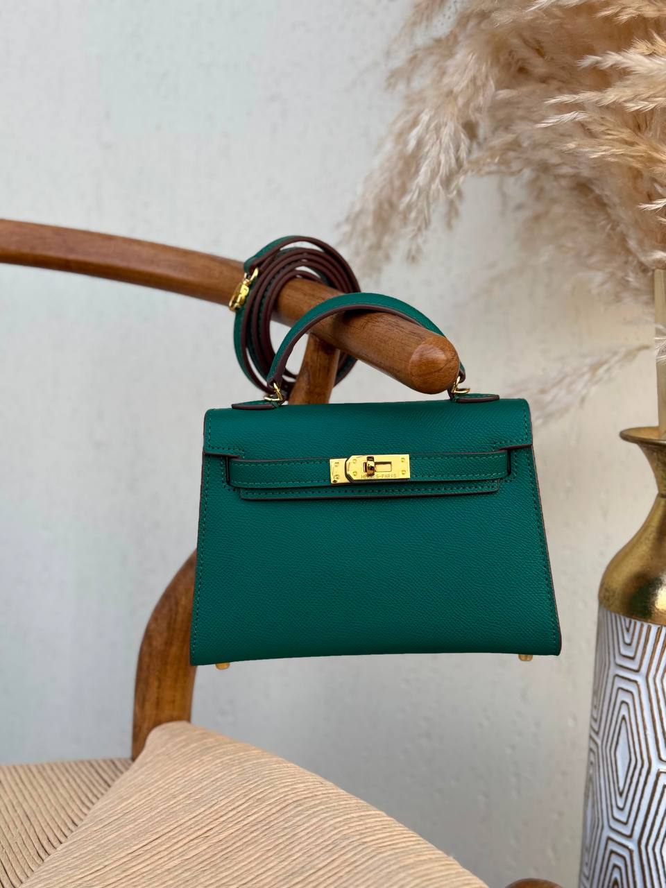 HERMES
19cm
340 dhs🇦🇪🇦🇪
Top quality 
With box🎁

Zain167
♥️♥️♥️