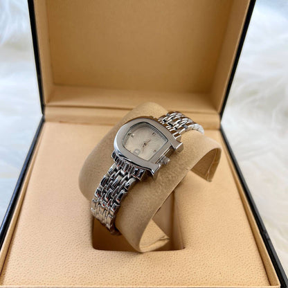 Ladies Watch
60 dhs🇦🇪🇦🇪

Zain45
♥️♥️♥️