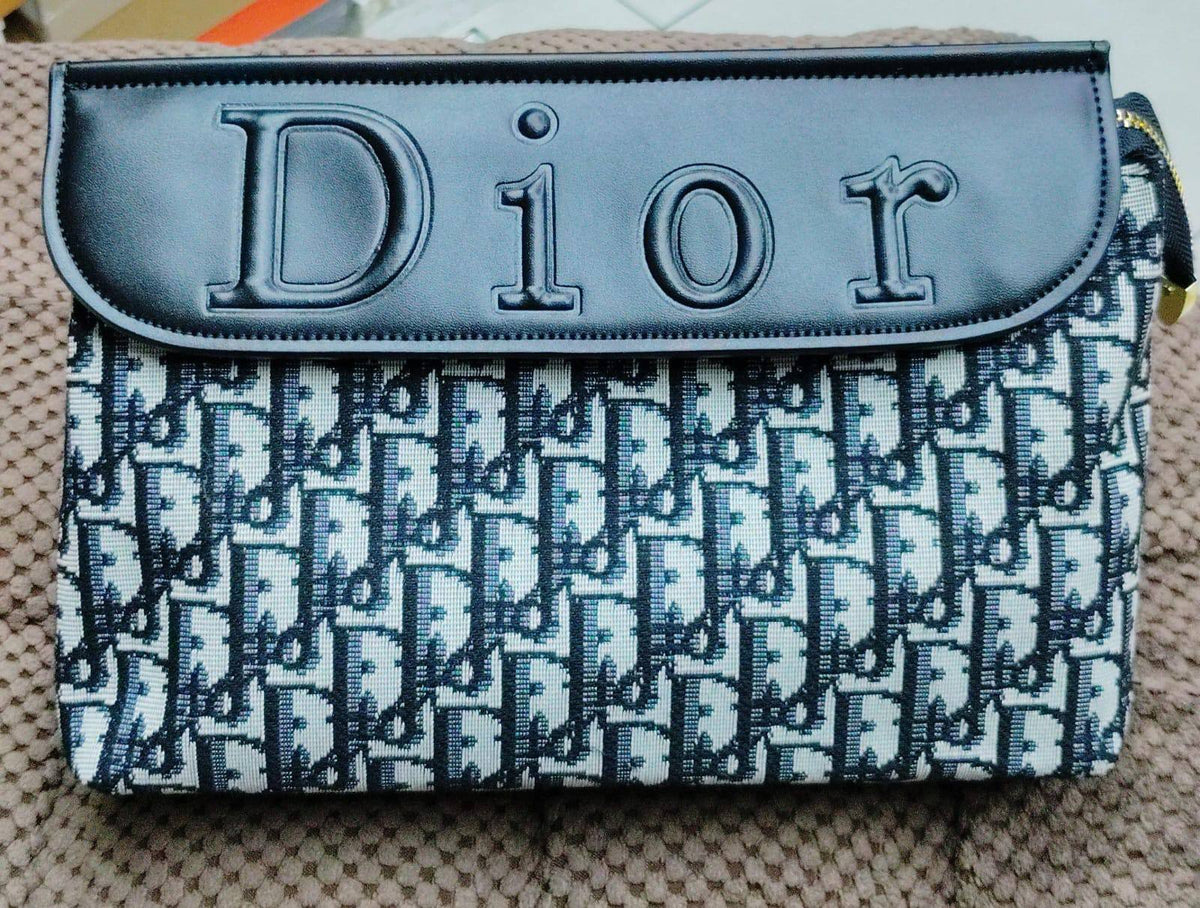 AVAILABLE 
CLUTCH 

Mixed BAGS 
Fendi
Gucci
Dior
Lv

For Price 👇 WhatsApp✅
0568585901 
0507557372
0552275751 Owner Zain 👌

HIGH QUALITY 🎁
Zain169
♥️♥️♥️