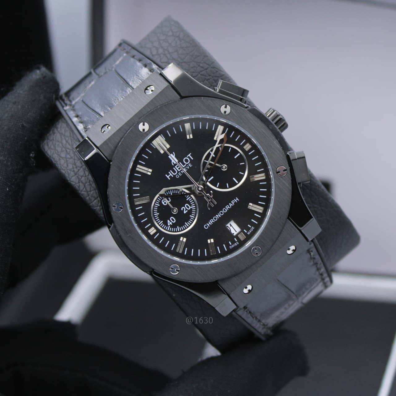 HUBLOT MEN
*STOP WATCH*
220 dhs✅

Zain304
♥️♥️♥️