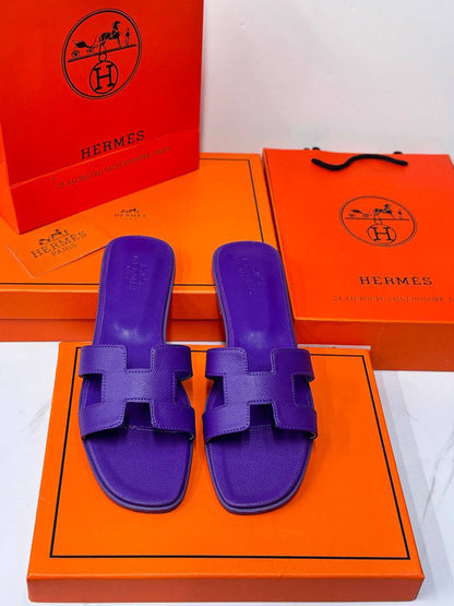HERMES 
90 dhs✅
Size 36-41

Zain21
♥️♥️♥️