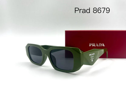 Prada
Sunglasses 🕶️ 
good quality 💯
With master box 🗃️ 
50 dhs✅

Zain273
♥️♥️♥️