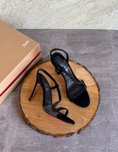 LOUBOUTIN 💎
SuperMaster Quality 💯
520 dhs✅ New❣️
Size: 36 -41💥

Zain171
♥️♥️♥️