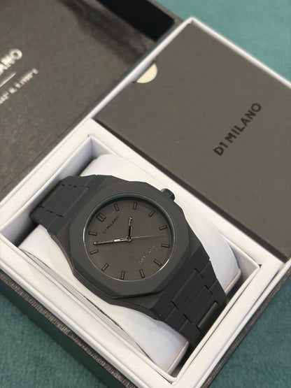 D1 milano polycarbon 
watch for men good quality 
140 dhs💓

Zain59
♥️♥️♥️