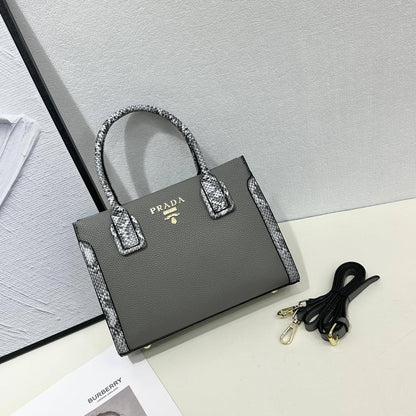 Prada - MK
95 dhs✅
high quality

Zain26
♥️♥️♥️