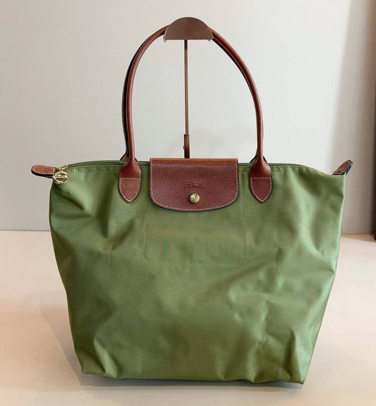 LONGCHAMP 
NEW CAME HIGH QUALITY 
BIG SIZE 

90 dhs🪙

Zain39
♥️♥️♥️