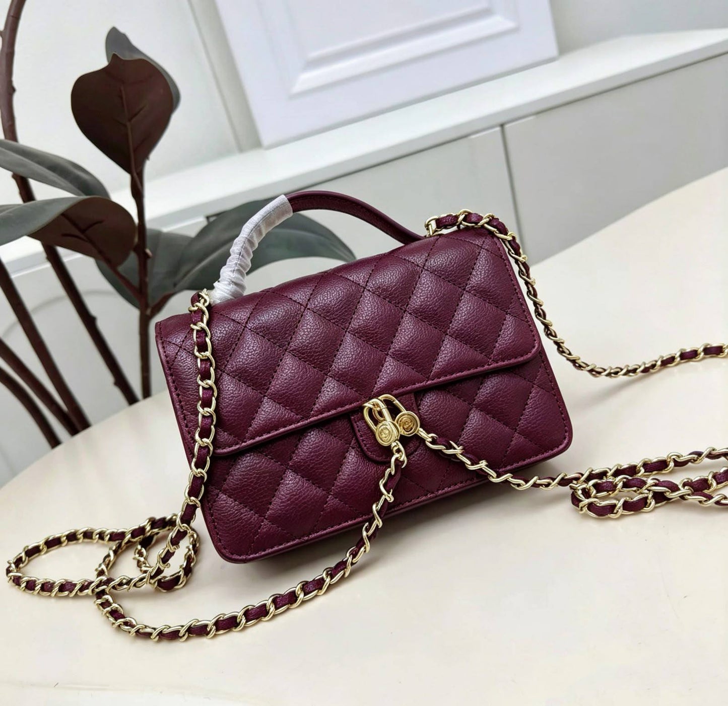 CHANEL 
COPY ONE 
 WITH BOX 
150 dhs🇦🇪🇦🇪

Zain295
♥️♥️♥️