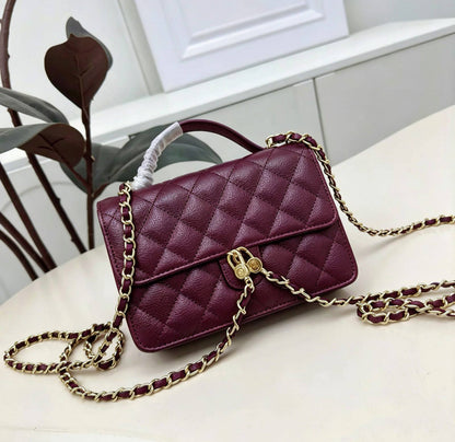 CHANEL 
COPY ONE 
 WITH BOX 
150 dhs🇦🇪🇦🇪

Zain295
♥️♥️♥️