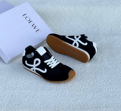 New.  Loewe shoes

   Size  .  36.  to 41

120 dhs✅

Zain80
♥️♥️♥️