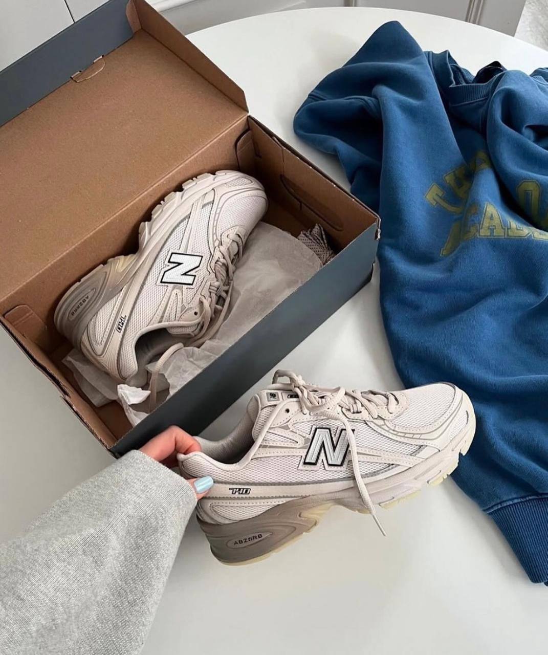 New Balance 740 Lunar New Year ，Size 36-45 ，
180 dhs🪙🌺

Zain18
♥️♥️♥️