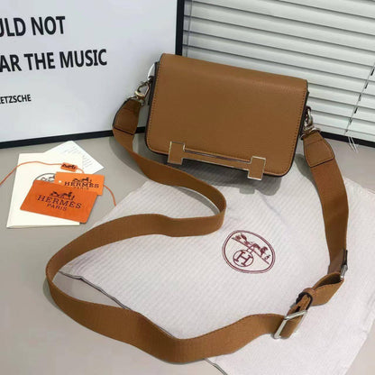 Hermes
withbox 
110 dhs🇦🇪🇦🇪

Zain143
♥️♥️♥️