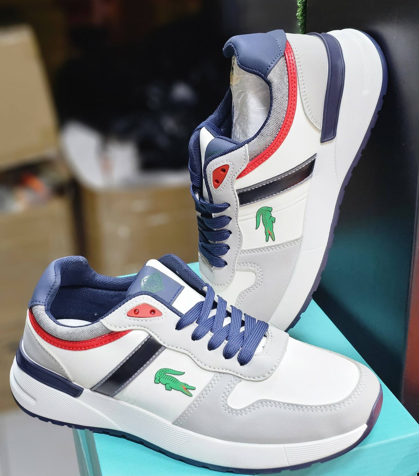 Lacoste
Size 40-45   
75 dhs🪙🌨️

Zain163
♥️♥️♥️