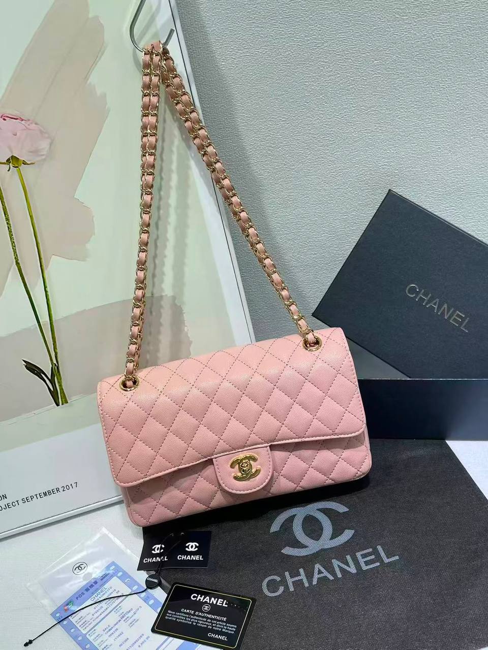 Chanel
withbox 
120 dhs🇦🇪🇦🇪

Zain143
♥️♥️♥️