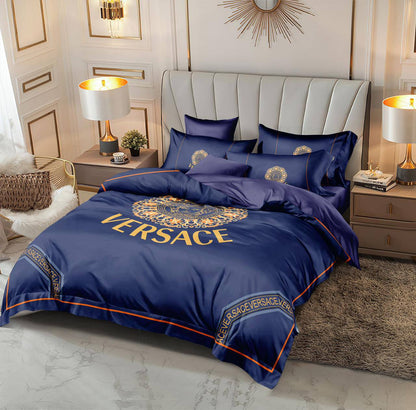 Master quality 
King size cover 6pcs set 
1 bedsheets 
1 Duvete cover 
4 pillowcases 
6 pcs set 
120 dhs🇦🇪

Zain99
♥️♥️♥️