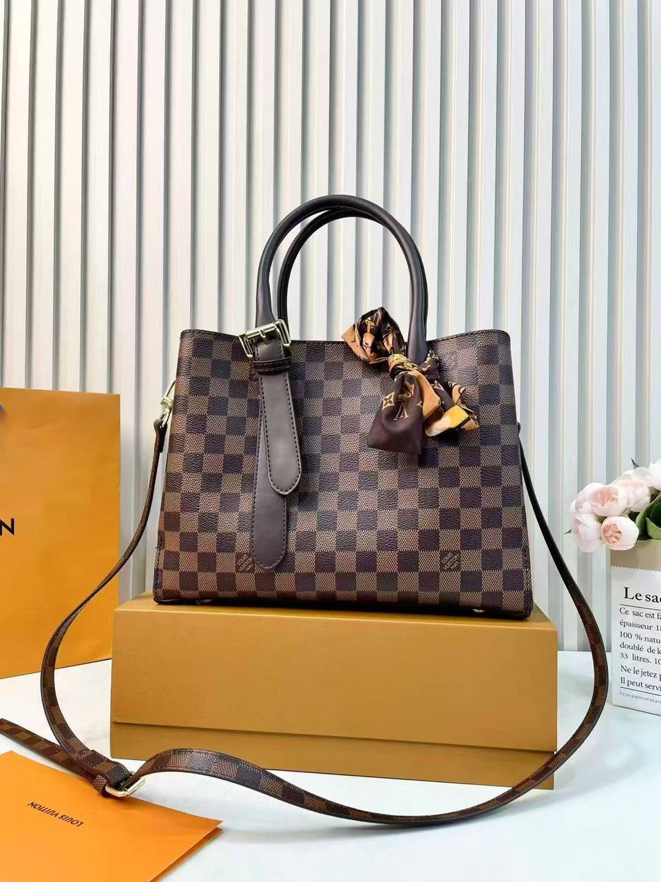 LV
with box 
🎁🎁🎁

120 dhs🪙🌨️

Zain177
♥️♥️♥️