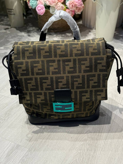 FENDI

BACKPACK 

110 dhs✅

Zain44
♥️♥️♥️