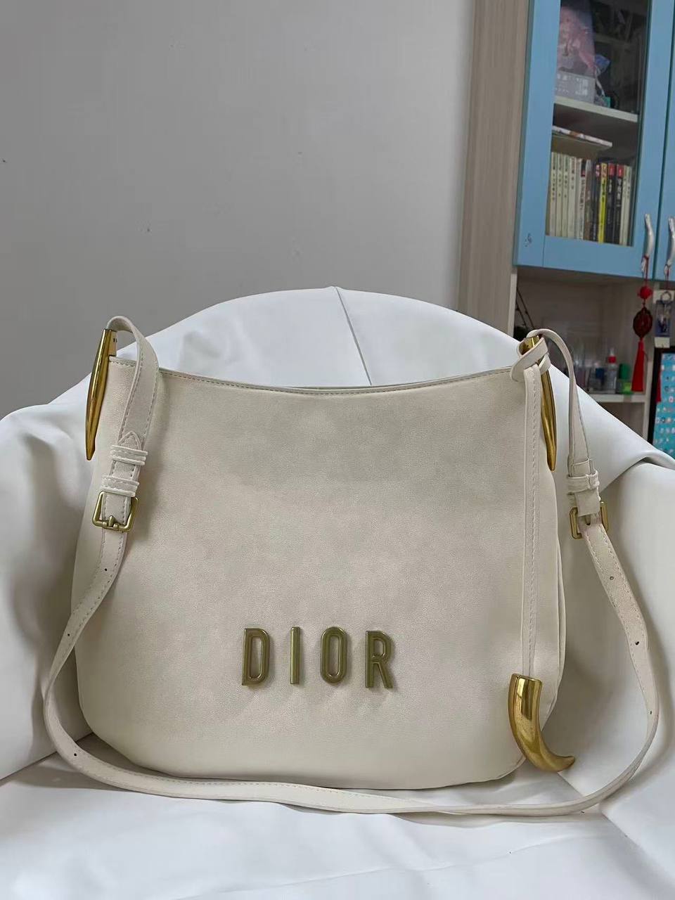 Dior
110 dhs✅

Zain143
♥️♥️♥️