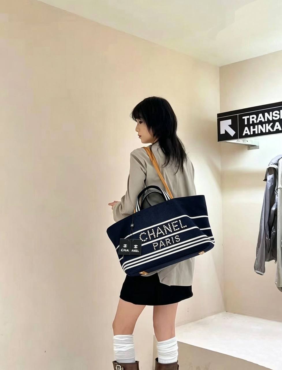 CHANEL 
COPY ONE 
210 dhs✅

Zain295
♥️♥️♥️
