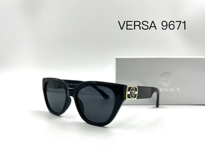 VERSACE💥*
Sunglasses 🕶️ 
good quality 💯
With master box 🗃️ 
50 dhs✅

Zain273
♥️♥️♥️