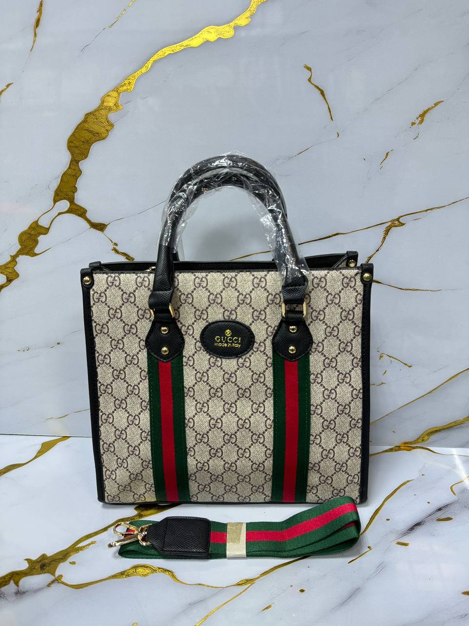 Gucci
New
70 dhs💓

Zain50
♥️♥️♥️