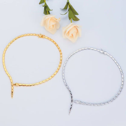 BVLGARI SET❤️‍🔥*
Necklace ✨
Earring 🐦‍🔥
Bangle 💥
Ring 💍 available size 👇
6,7,8,9
Master quality 💯
With normal boxes 🗃️ 
320 dhs✅
With master box 📦 
370 dhs✅

Zain216
♥️♥️♥️