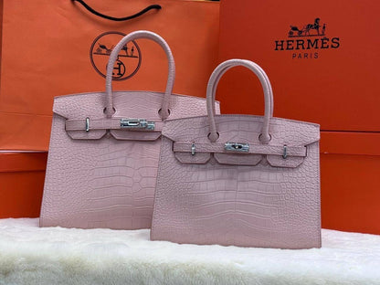 HERMES 🆕
VERY GOOD QUALITY 💯
25 CM  100 DHS✅
30 CM  120 DHS✅

Zain28
♥️♥️♥️