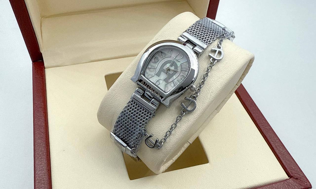 Aigner
Ladies watches
65 dhs🪙

Zain45
♥️♥️♥️