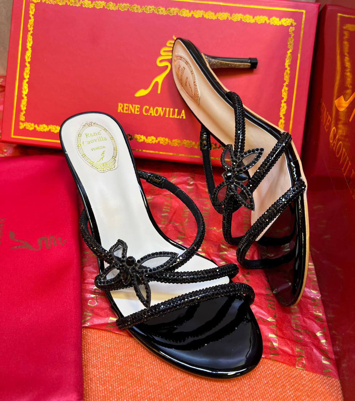 RENE CAOVILLA  
MASTER QUALITY 😍
SIZE 36-41  
230 dhs✅

Zain88
♥️♥️♥️