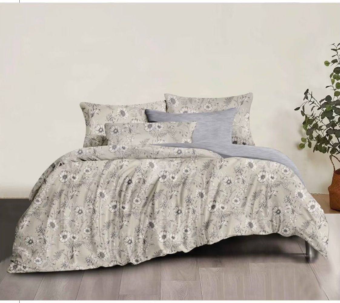 New collection 🌹🌹🌹
Give you best life 💥💥💥
Comfort set 
King size comfort 6pcs set 
1 comfort 
1 bedsheets 
4 pillowcases 
6pcs set
115 dhs🪙🌨️

Zain99
♥️♥️♥️