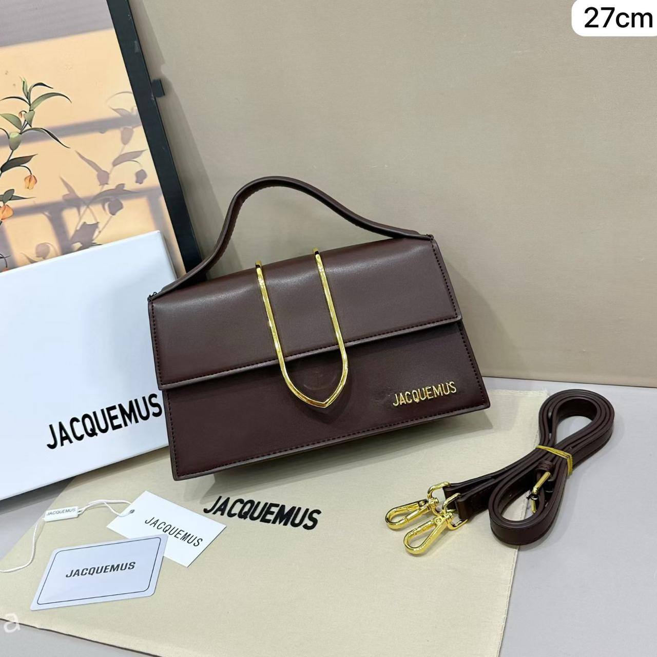 💖 Jacquemus
1️⃣ First quality +🎁
Size : 24  * 15 cm
110 dhs🇦🇪🇦🇪
with box 🎁

Zain115
♥️♥️♥️