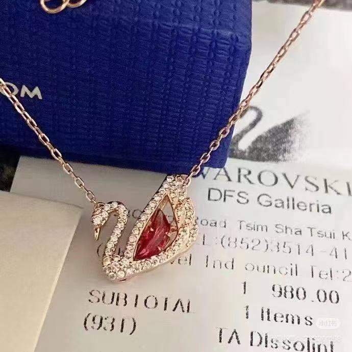 *SWAROVSKI ❤️‍🔥*
Necklace 💥
Master quality 💯
With normal boxes 📦 
45 dhs🪙💚

Zain216
♥️♥️♥️
