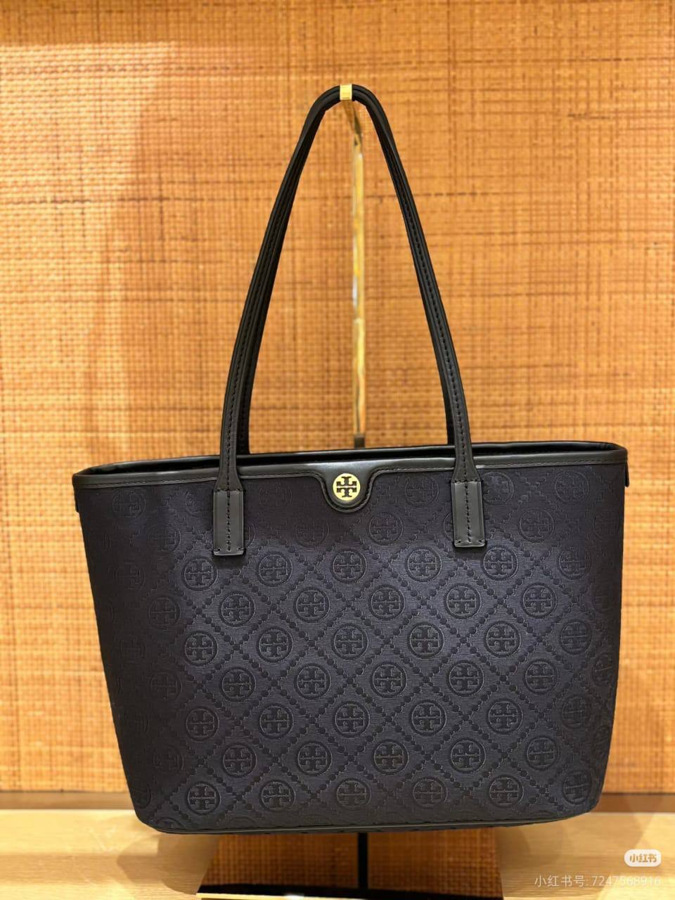 Burberry -  Balenciaga
Gucci - Tory Burch
Master
190 dhs🪙🌺

Zain10
♥️♥️♥️