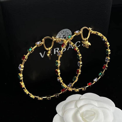 VERSACE EARRING
MASTER
60 DHS✅
WITH BOX AND PAPER BAG🎁🛍️

Zain89
♥️♥️♥️