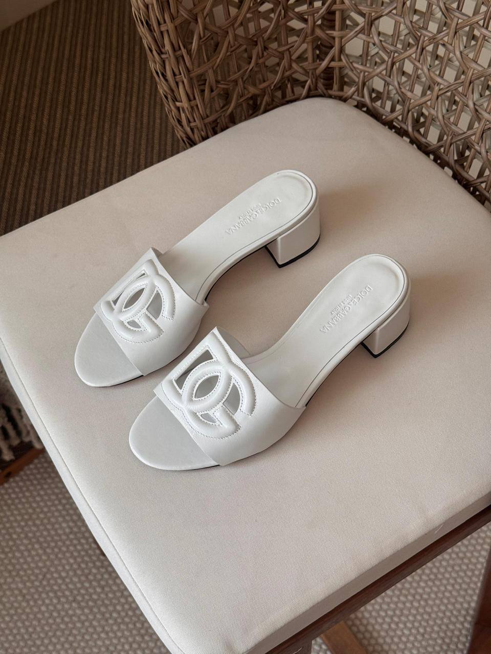 🩶 D&G 🩶
✨ New Collection
👠 36–41
💎 Premium Quality
🔥 Super Master
400 dhs💓

Zain198
♥️♥️♥️