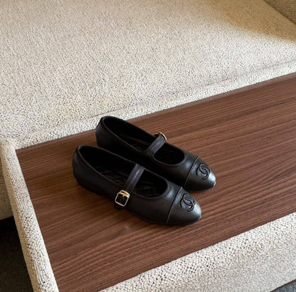 CHANEL 💫🌼
SuperMaster Quality 💯
430 dhs🇦🇪🇦🇪

Size: 36-41 💥

Zain171
♥️♥️♥️