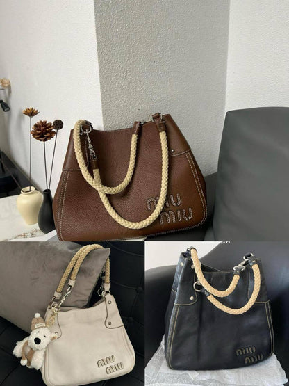 Miu Miu
Master
330 dhs🪙💕

Zain228
♥️♥️♥️