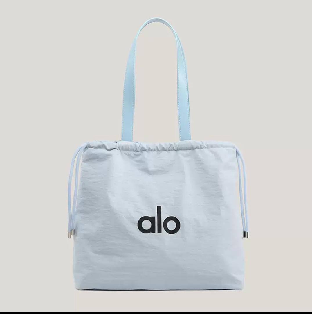 ALO
75 dhs🪙🖤 
high quality

Zain26
♥️♥️♥️