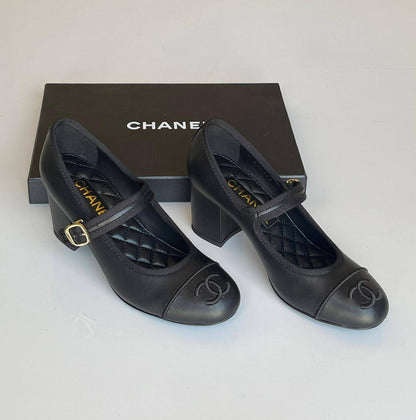 CHANEL 
SuperMaster Quality 💯
530 dhs🗽
Size: 36-41💥

Zain171
♥️♥️♥️