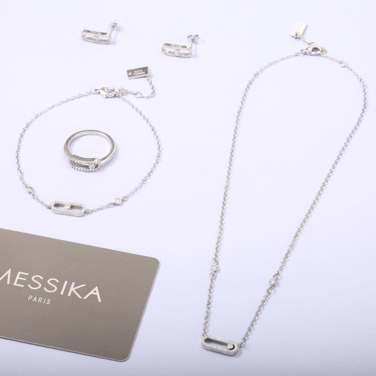 Messika Set* 🌺
Necklace 
Earrings 
Bracelet 
Ring 💍 
💥Master Quality 

140 dhs🪙🌨️
normalbox 📦

Zain48
♥️♥️♥️