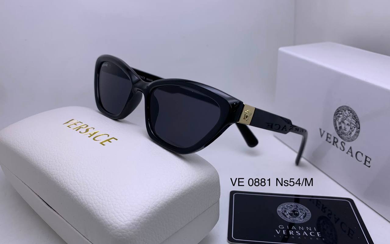 Versace
70 dhs🇦🇪🇦🇪

Zain126
♥️♥️♥️