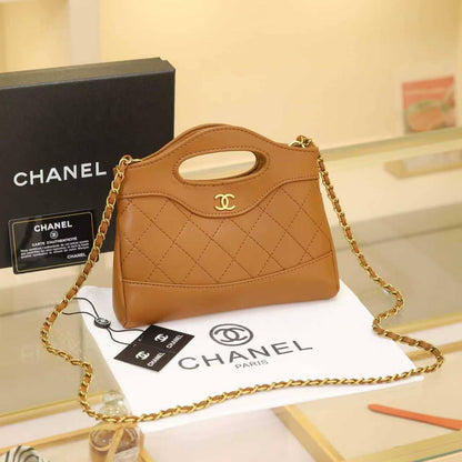 Chanel
90 dhs✅
with box 📦 
Good quality 

Zain253
♥️♥️♥️