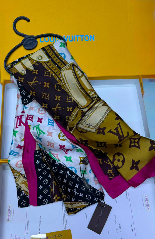 Silk scarf 

40 dhs🇦🇪  
no box

60 dhs🇦🇪 with box

Zain93
♥️♥️♥️
